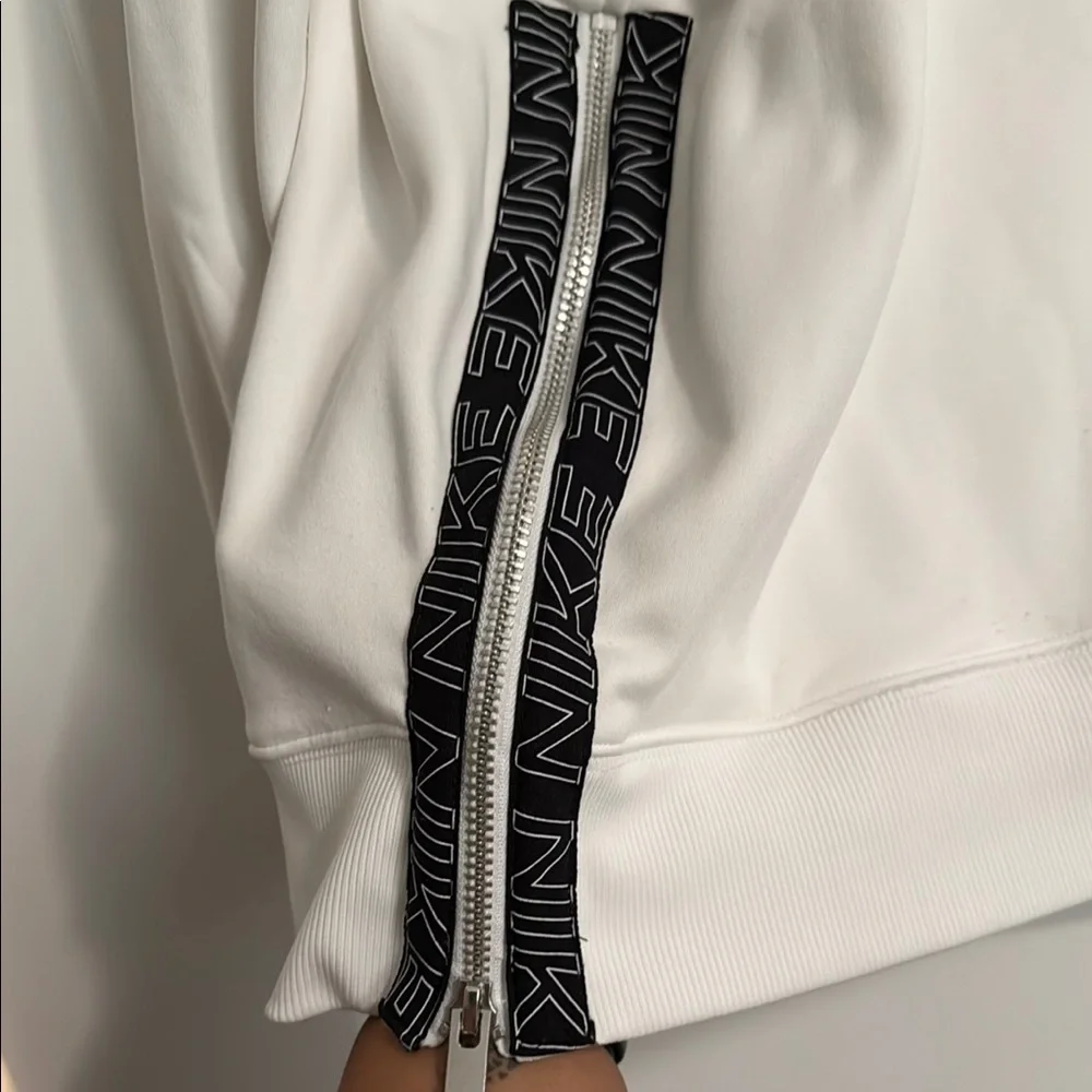 Nike Men's Off-White Crewneck Sweater - Picture 3 of 4